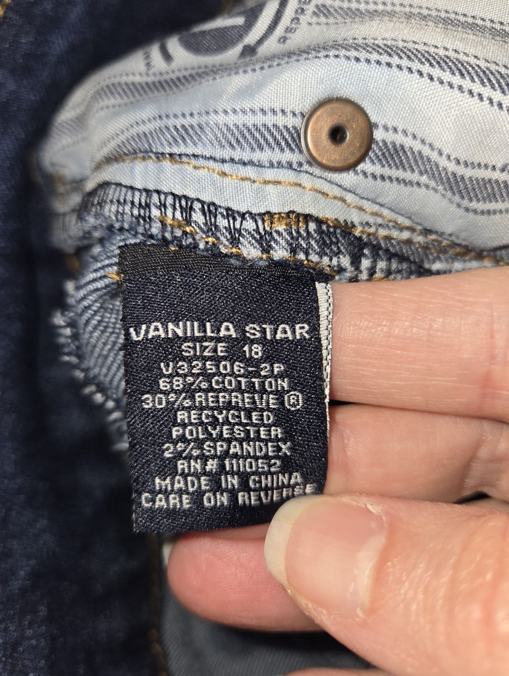 Vanilla Star Women's 18 Super HighRise Distressed Denim Shorts - Picture 8 of 12